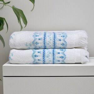 Vintage 80’s Decoratve Floral Towel Set